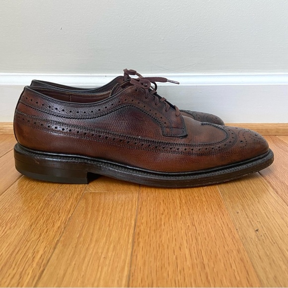 Vtg Johnston & Murphy Wingtip Oxfords Men’s Size 10 Brown Dress Formal Career main image 5